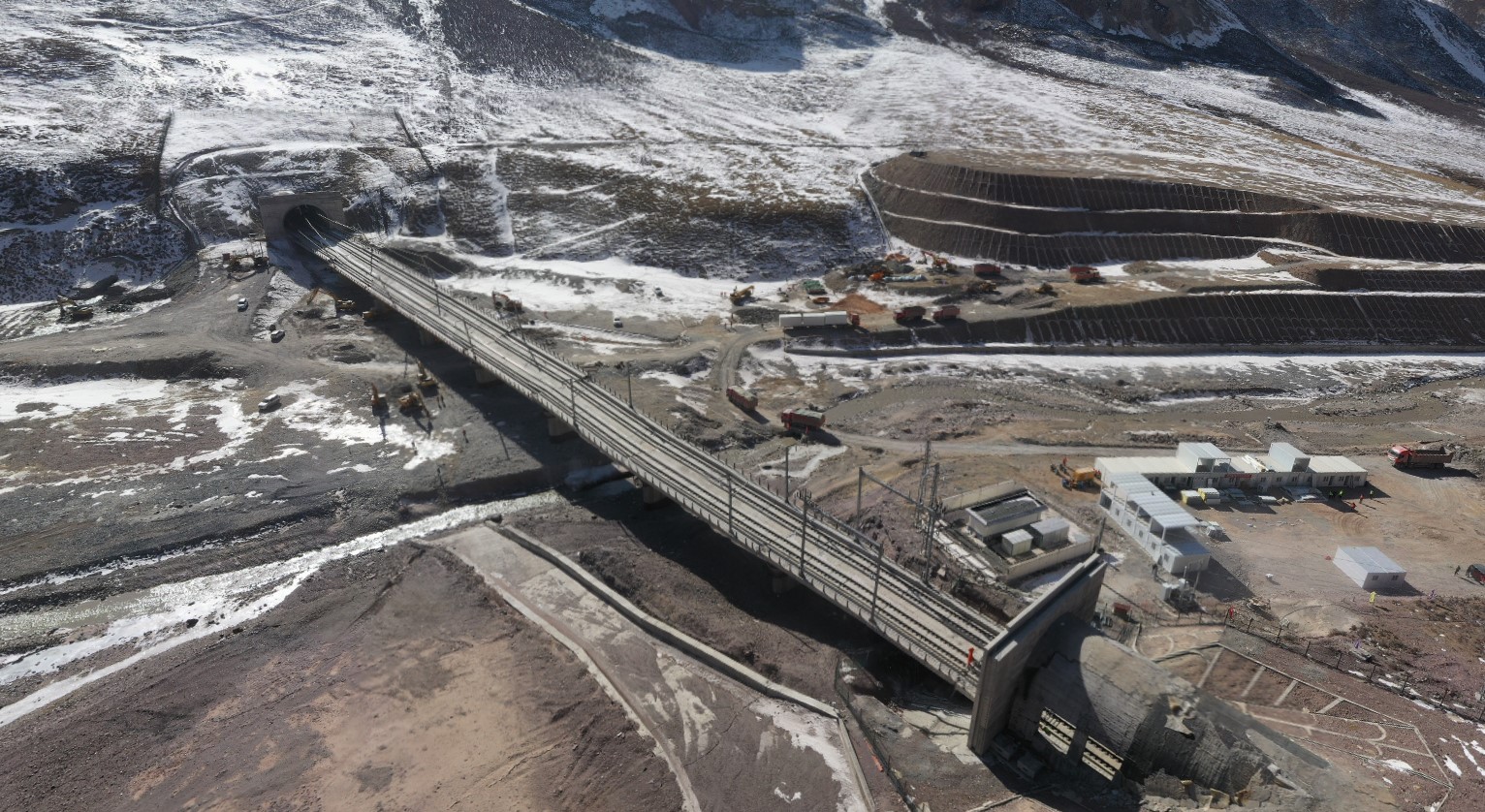 圖1 硫磺溝大橋鳥瞰圖