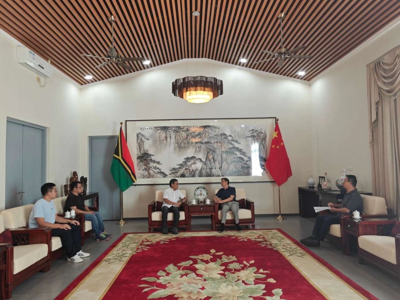 1736317755440542.jpg 1736317755440542.jpg